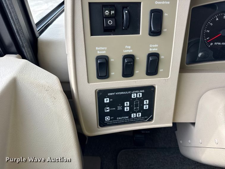 image for item YA1181 2005 Winnebago mobile command center