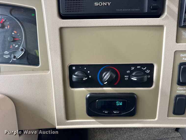 image for item YA1181 2005 Winnebago mobile command center