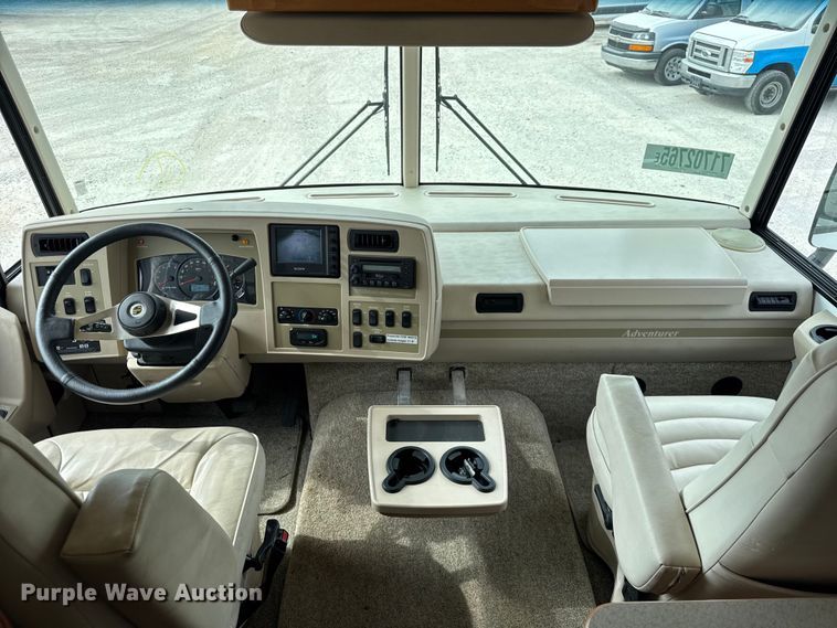 image for item YA1181 2005 Winnebago mobile command center