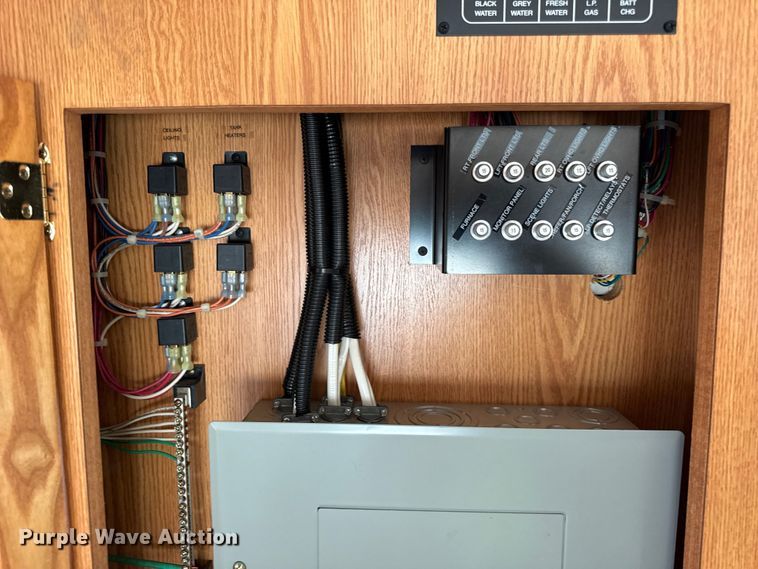 image for item YA1181 2005 Winnebago mobile command center