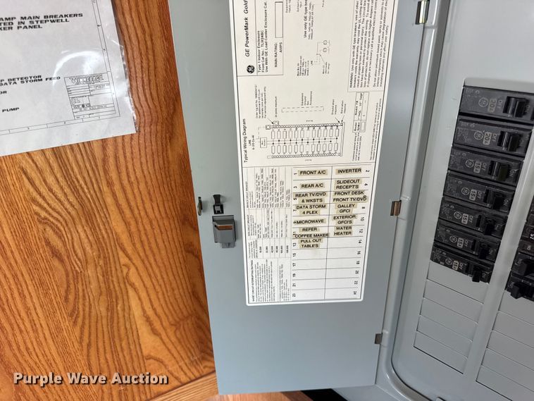 image for item YA1181 2005 Winnebago mobile command center