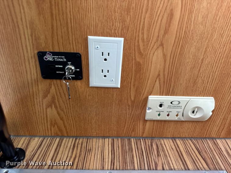 image for item YA1181 2005 Winnebago mobile command center