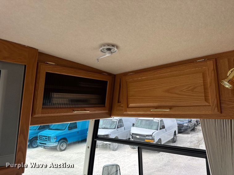 image for item YA1181 2005 Winnebago mobile command center