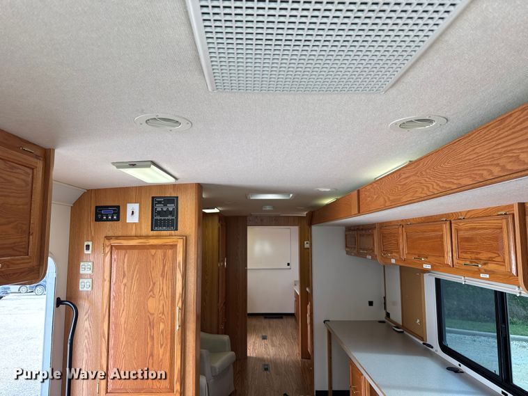 image for item YA1181 2005 Winnebago mobile command center