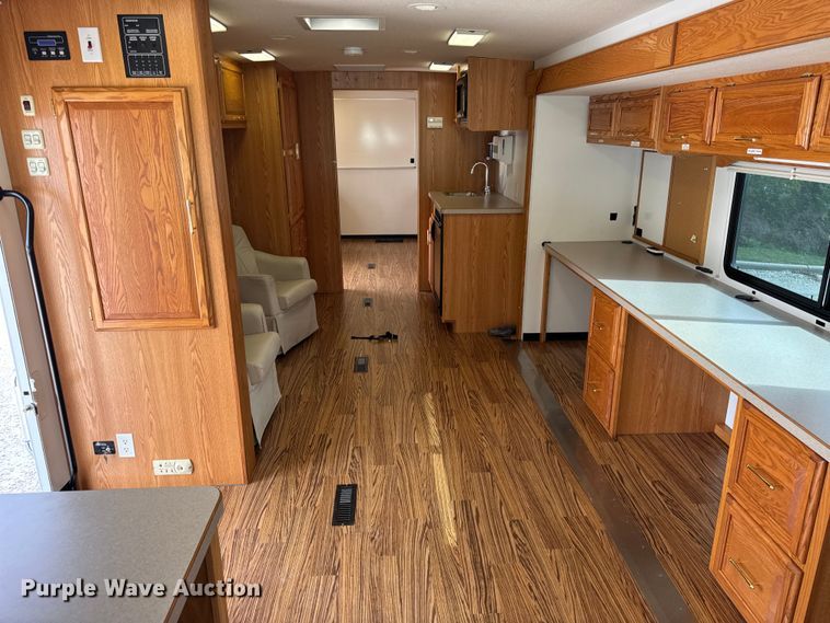 image for item YA1181 2005 Winnebago mobile command center