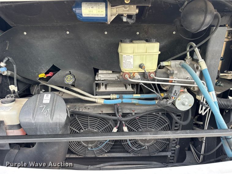 image for item YA1181 2005 Winnebago mobile command center