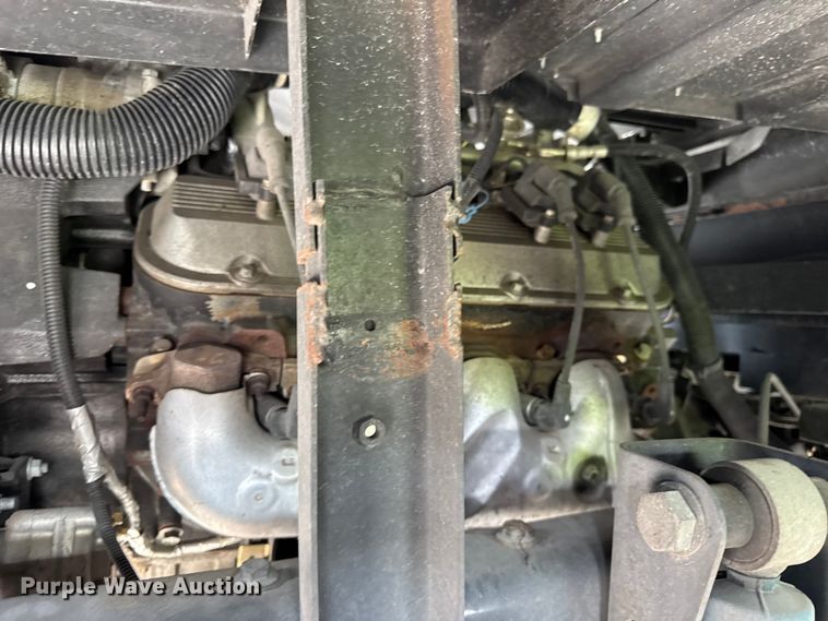 image for item YA1181 2005 Winnebago mobile command center