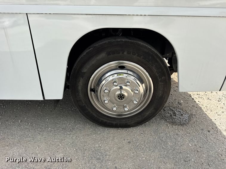 image for item YA1181 2005 Winnebago mobile command center