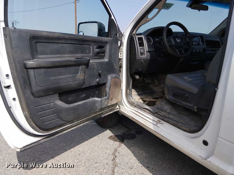 image for item YA1200 2014 RAM 2500 pickup truck