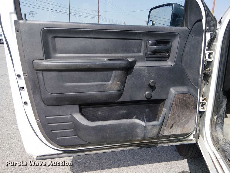 image for item YA1200 2014 RAM 2500 pickup truck