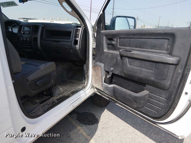 image for item YA1200 2014 RAM 2500 pickup truck