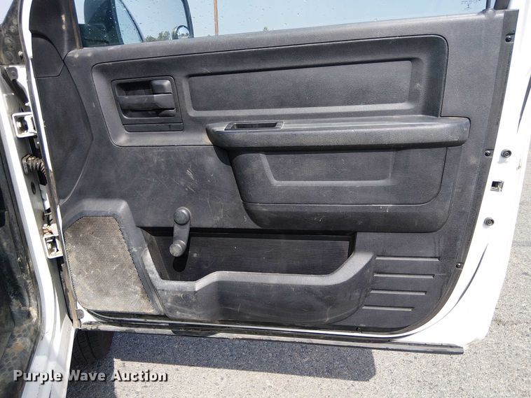 image for item YA1200 2014 RAM 2500 pickup truck