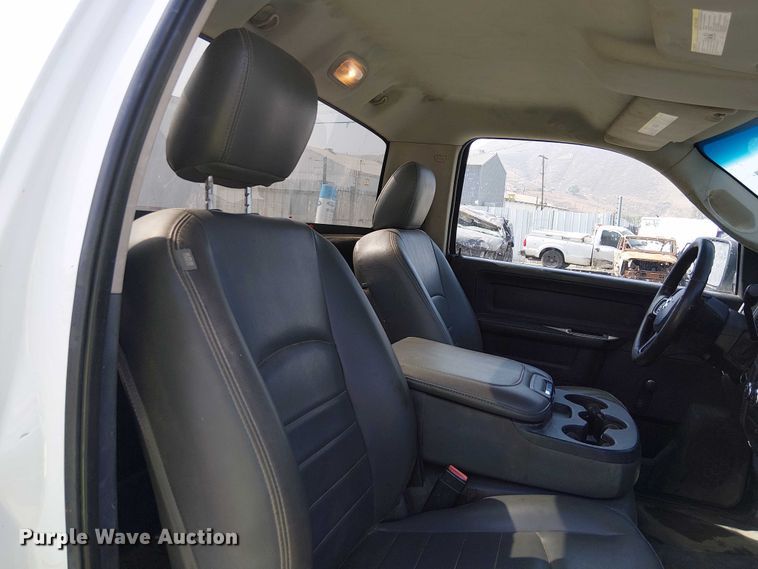 image for item YA1200 2014 RAM 2500 pickup truck