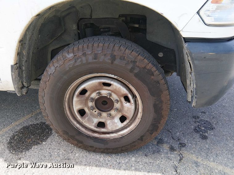 image for item YA1200 2014 RAM 2500 pickup truck