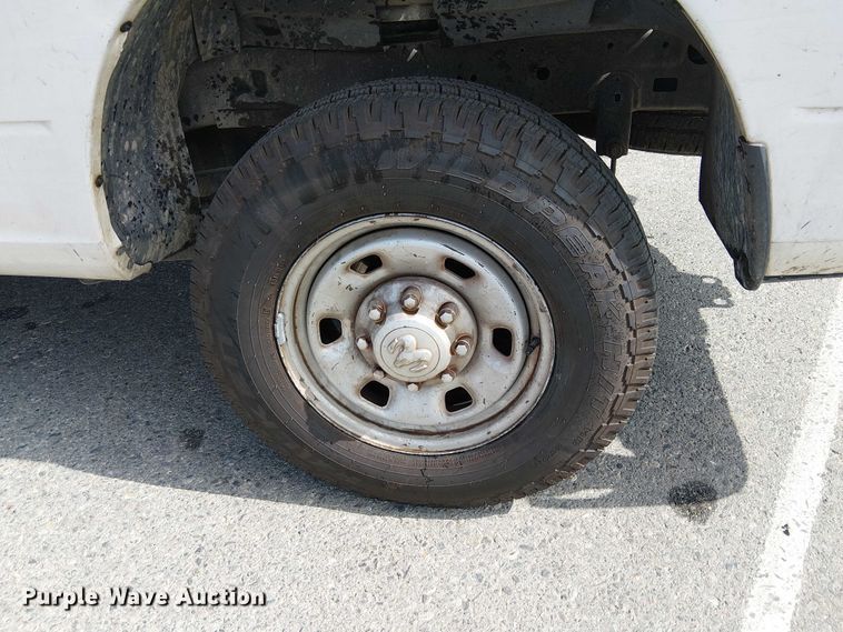 image for item YA1200 2014 RAM 2500 pickup truck