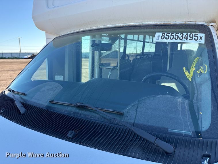 image for item YA1249 2016 Ford E450 Super Duty shuttle bus