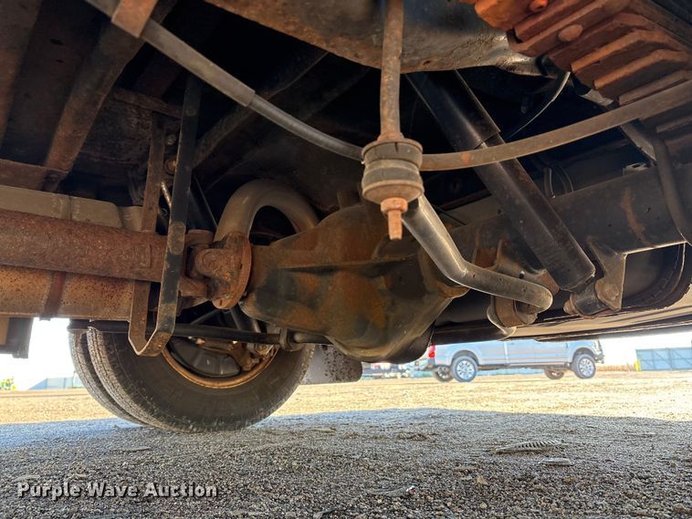 image for item YA1249 2016 Ford E450 Super Duty shuttle bus