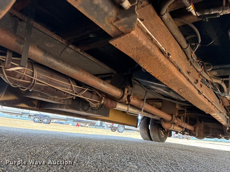 image for item YA1249 2016 Ford E450 Super Duty shuttle bus