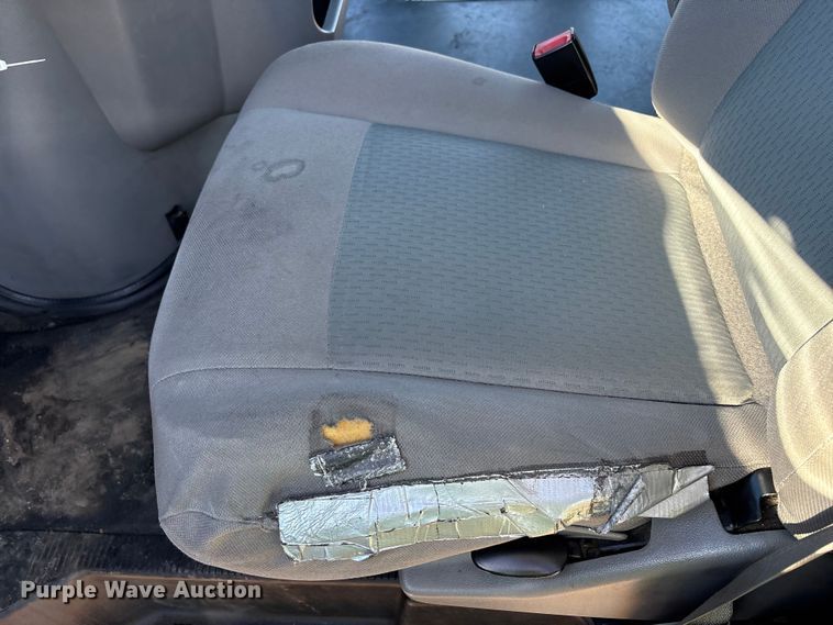 image for item YA1249 2016 Ford E450 Super Duty shuttle bus