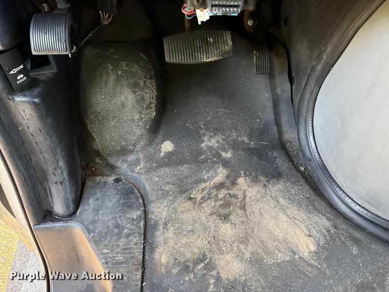 image for item YA1249 2016 Ford E450 Super Duty shuttle bus