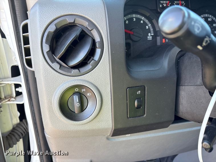 image for item YA1249 2016 Ford E450 Super Duty shuttle bus