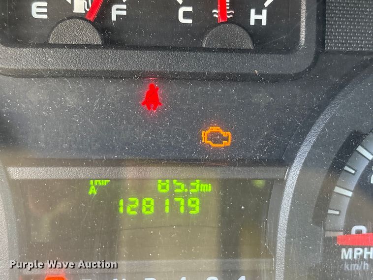 image for item YA1249 2016 Ford E450 Super Duty shuttle bus