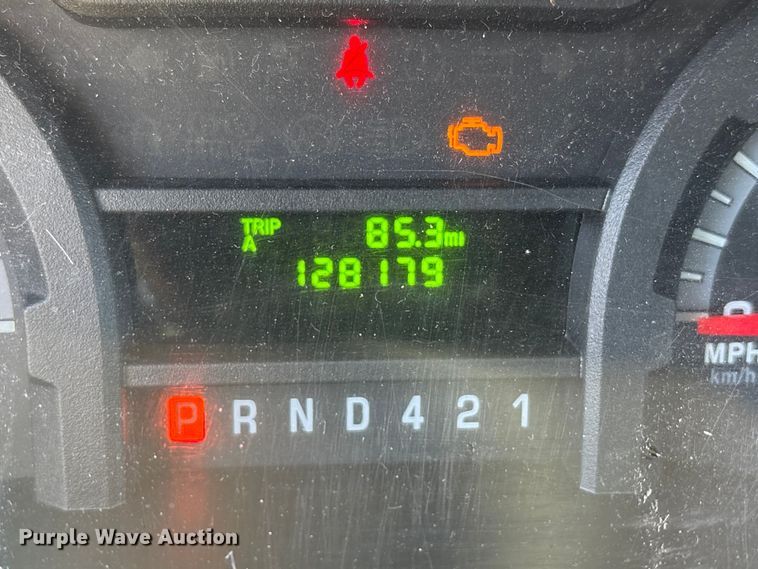 image for item YA1249 2016 Ford E450 Super Duty shuttle bus