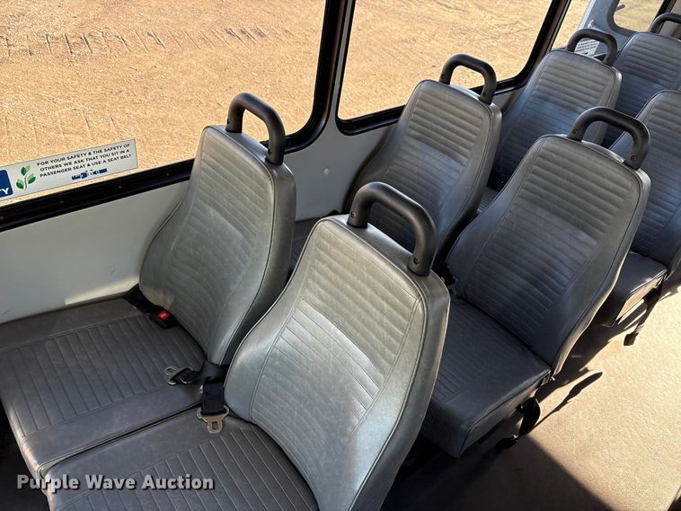 image for item YA1249 2016 Ford E450 Super Duty shuttle bus