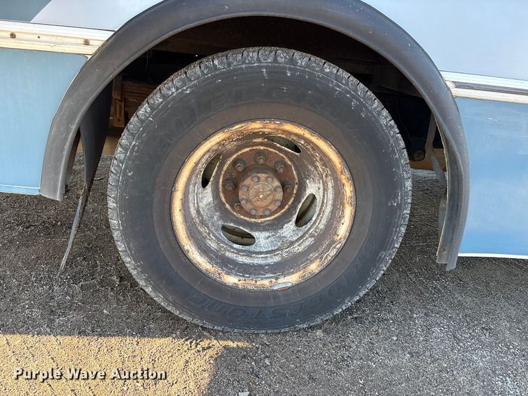 image for item YA1249 2016 Ford E450 Super Duty shuttle bus