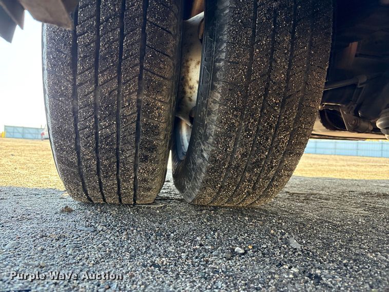 image for item YA1249 2016 Ford E450 Super Duty shuttle bus