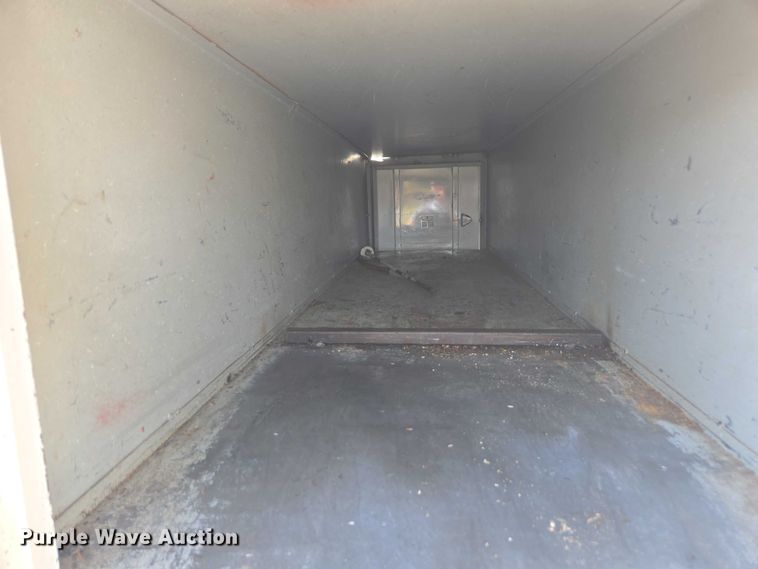 image for item DE2194 2006 GMC C7500 forestry bucket truck