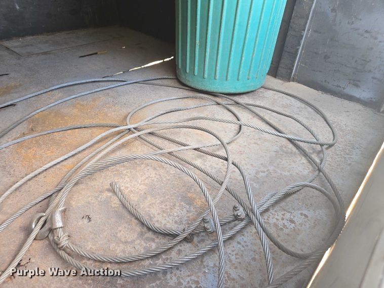 image for item DE2194 2006 GMC C7500 forestry bucket truck