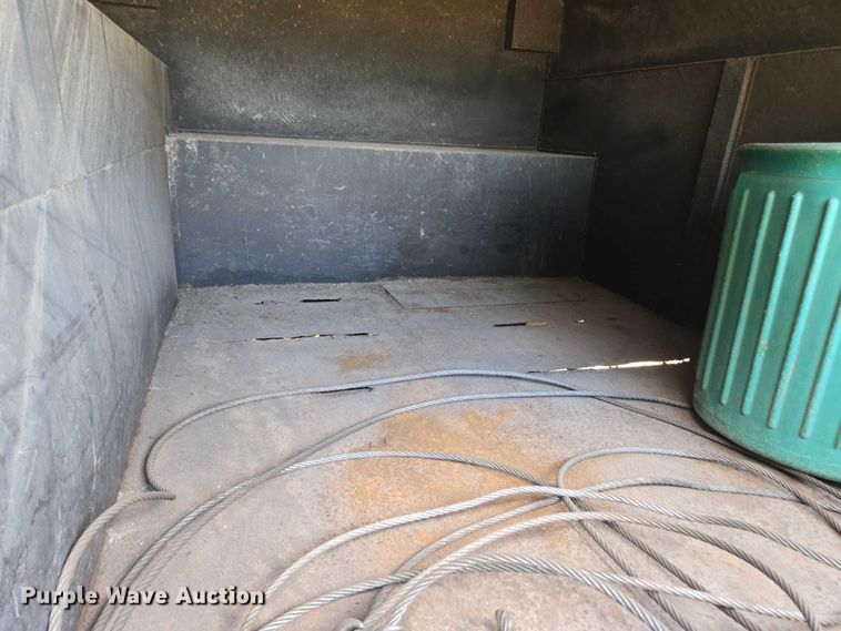 image for item DE2194 2006 GMC C7500 forestry bucket truck