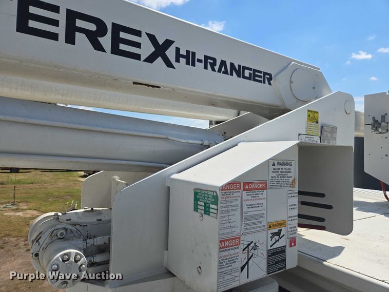 image for item DE2194 2006 GMC C7500 forestry bucket truck