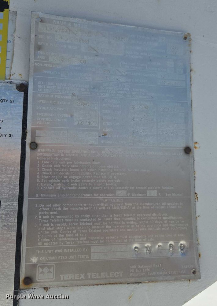 image for item DE2194 2006 GMC C7500 forestry bucket truck