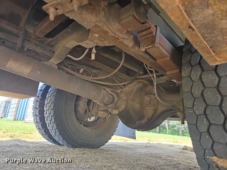 image for item DE2194 2006 GMC C7500 forestry bucket truck