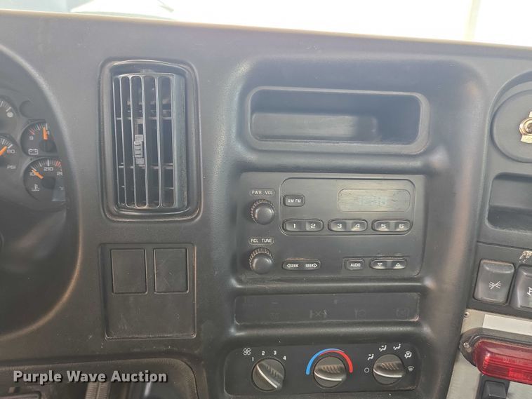 image for item DE2194 2006 GMC C7500 forestry bucket truck