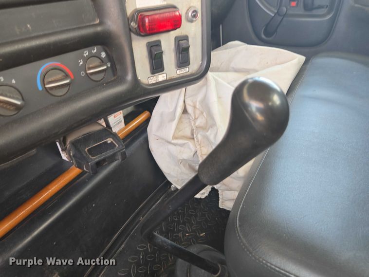 image for item DE2194 2006 GMC C7500 forestry bucket truck