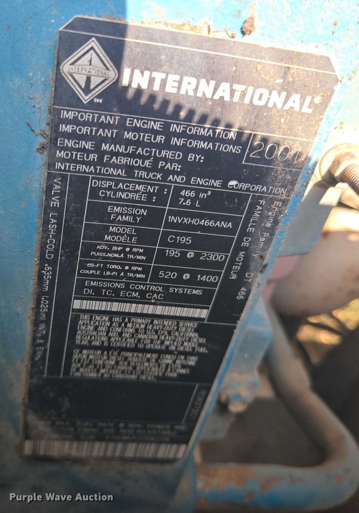 image for item DE2196 2002 International 4300 dump truck