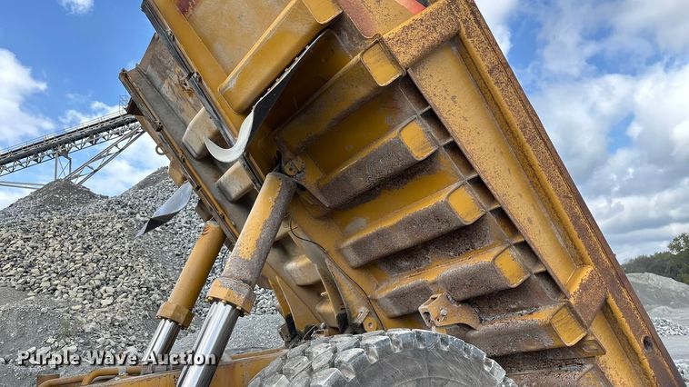 image for item DH8733 2008 Caterpillar 770 haul truck