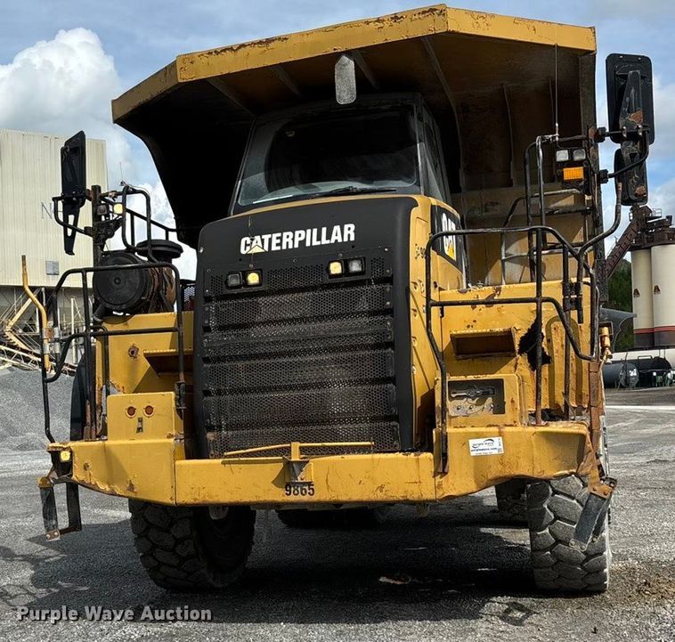image for item DH8735 2010 Caterpillar 772 haul truck