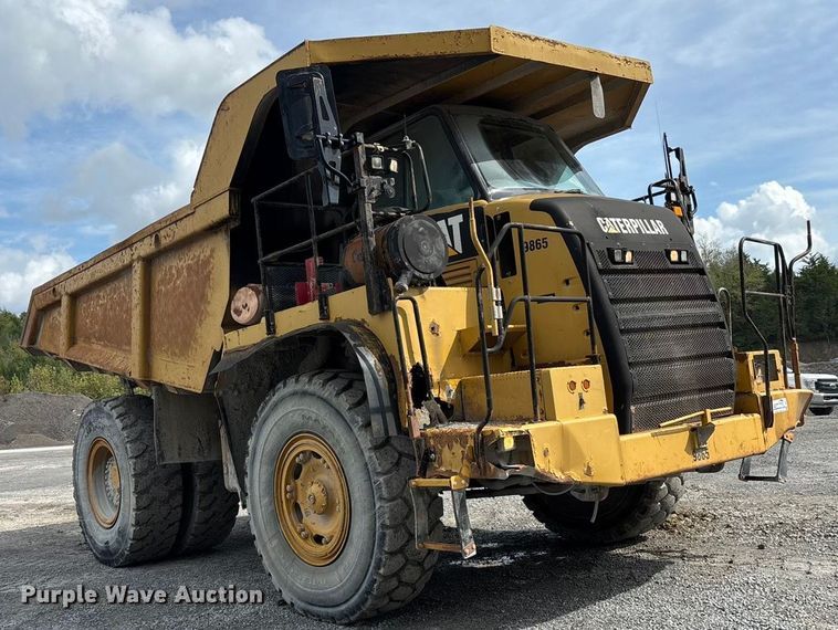 image for item DH8735 2010 Caterpillar 772 haul truck