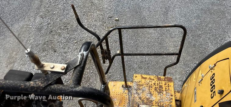 image for item DH8735 2010 Caterpillar 772 haul truck