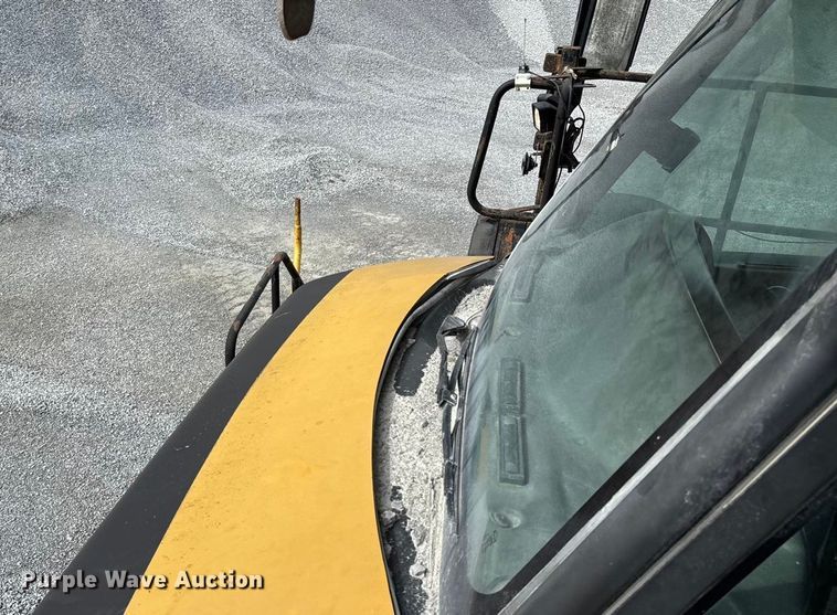 image for item DH8735 2010 Caterpillar 772 haul truck