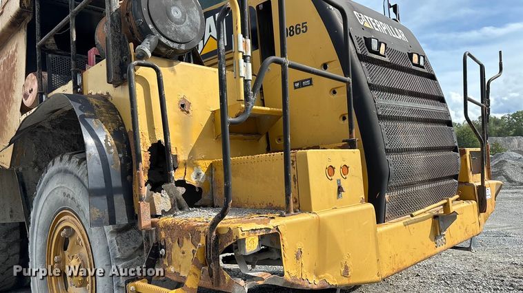 image for item DH8735 2010 Caterpillar 772 haul truck
