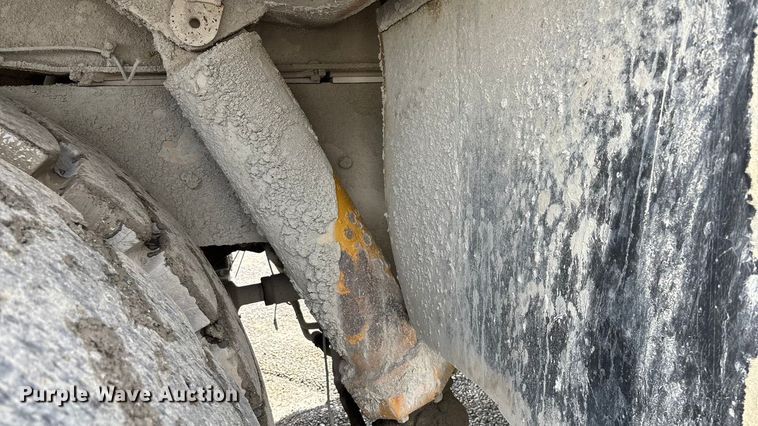 image for item DH8735 2010 Caterpillar 772 haul truck