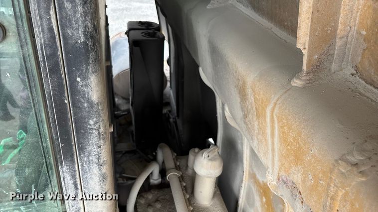 image for item DH8735 2010 Caterpillar 772 haul truck