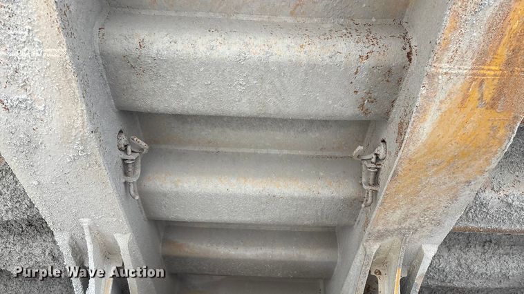 image for item DH8735 2010 Caterpillar 772 haul truck