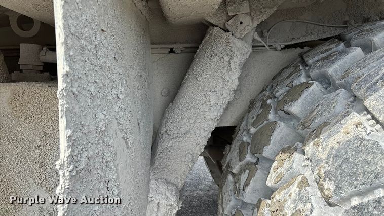 image for item DH8735 2010 Caterpillar 772 haul truck