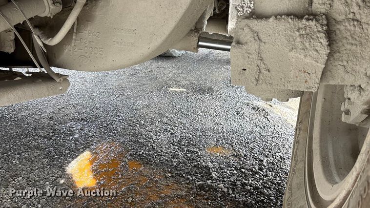 image for item DH8735 2010 Caterpillar 772 haul truck